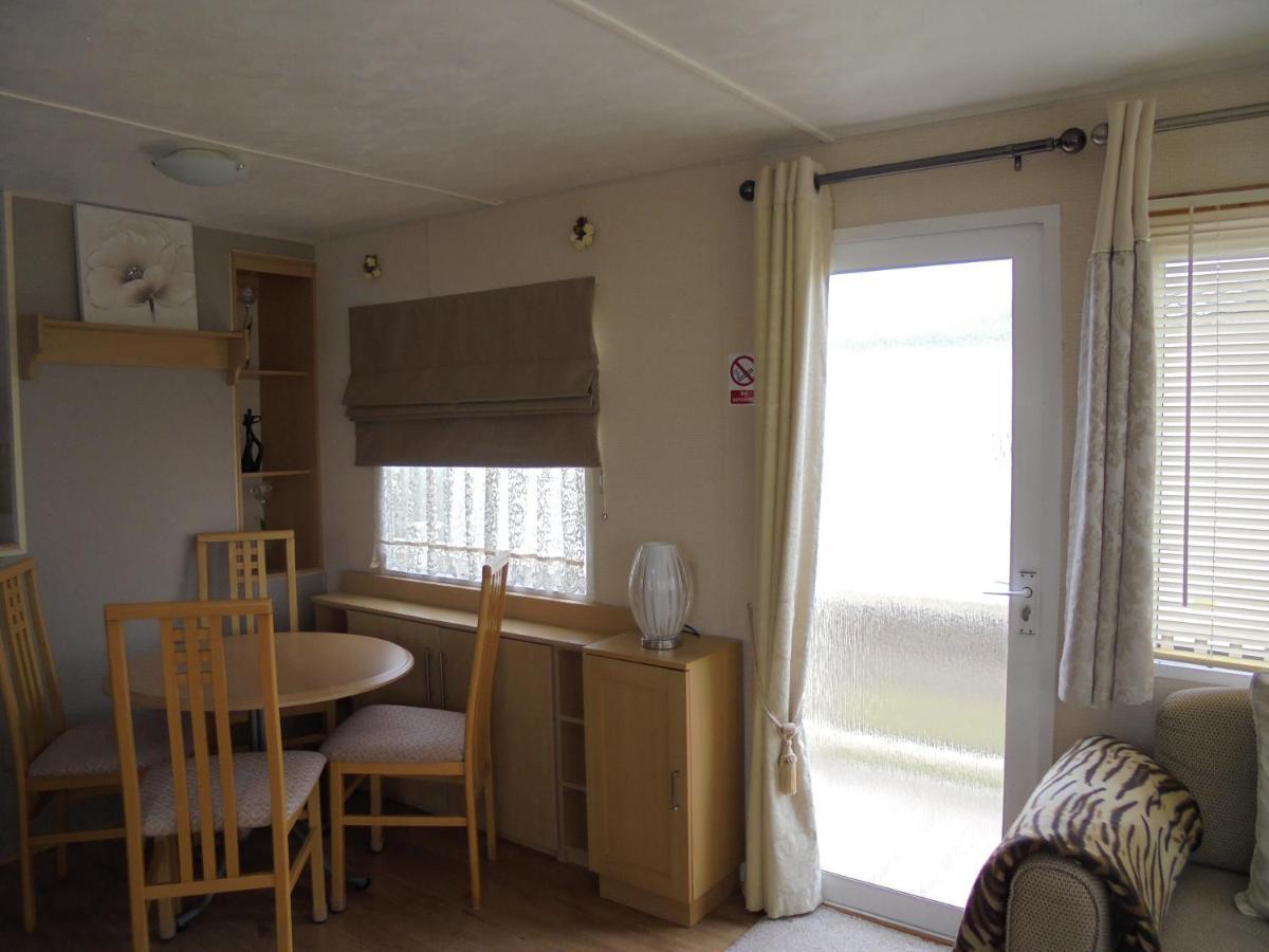 6 Berth On Golden Anchor Apartment Chapel Saint Leonards Exterior photo