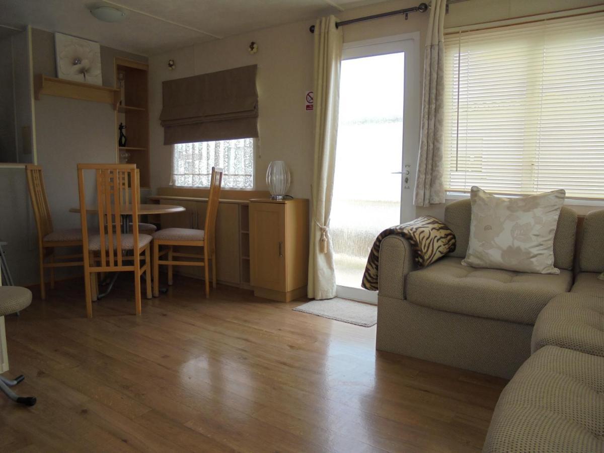 6 Berth On Golden Anchor Apartment Chapel Saint Leonards Exterior photo