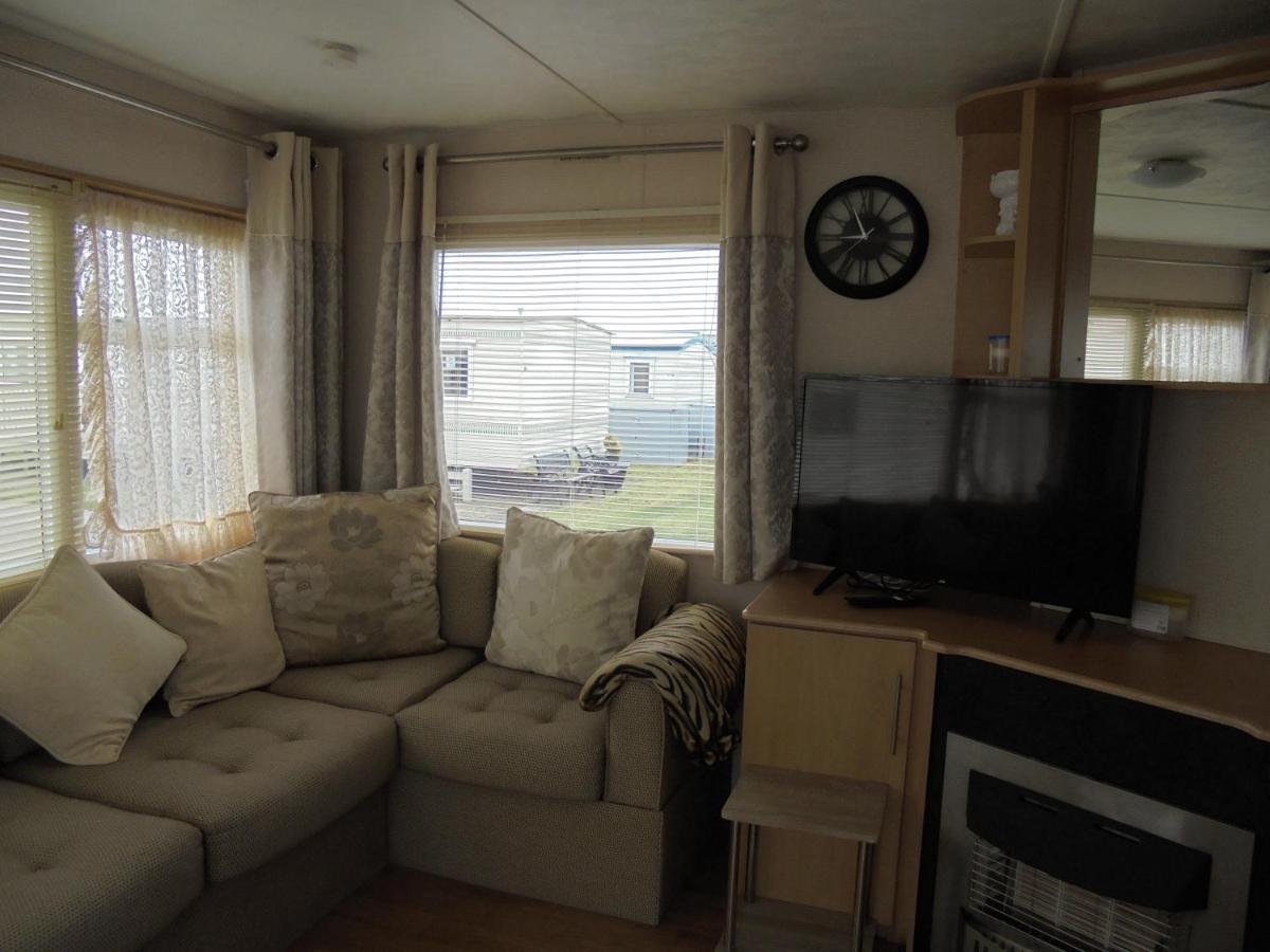 6 Berth On Golden Anchor Apartment Chapel Saint Leonards Exterior photo